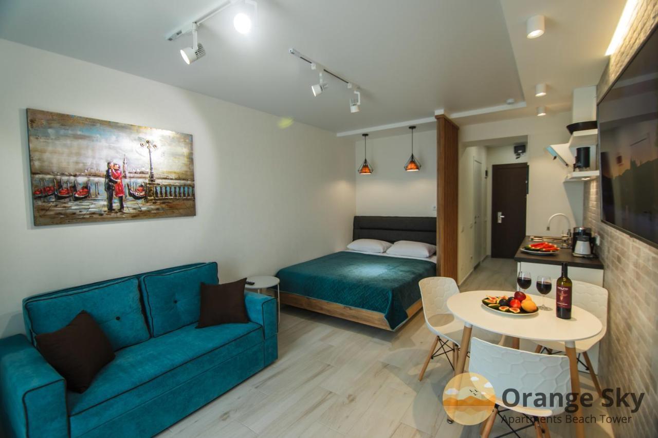 Orange Sky Apartments Beach Tower Batumi Bagian luar foto
